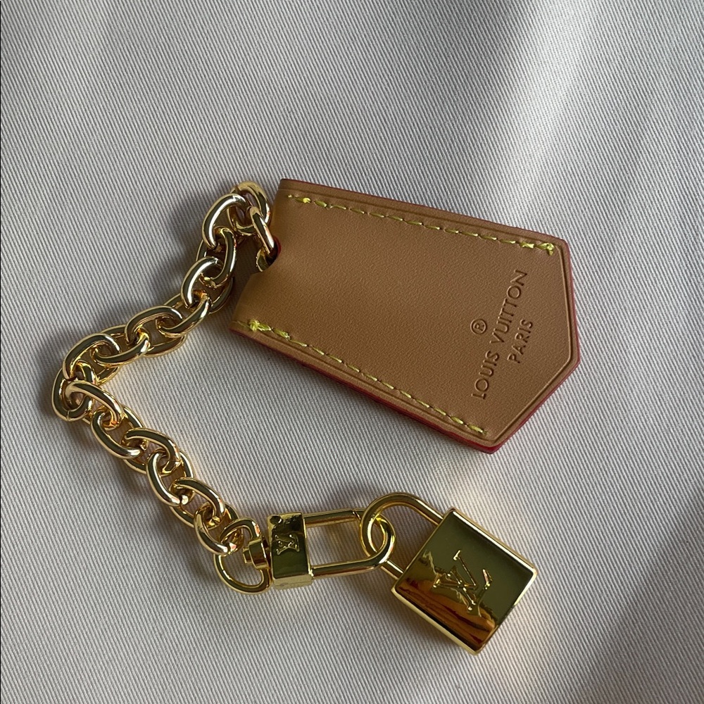 LV STYLE Brown Leather Key Charm with Gold Hardware - Picture 2 of 4